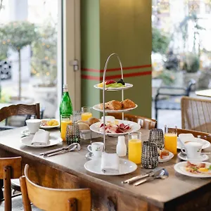 Bernina Express Eco Rooms&breakfast ティラーノ
